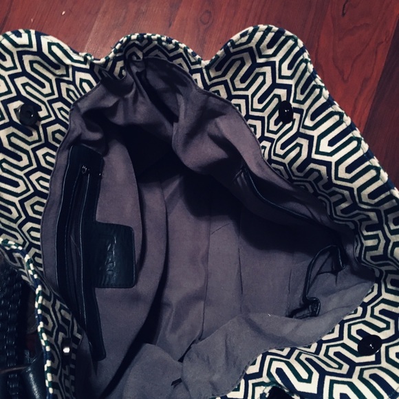 shoulder bag/ overnight bag. Navy blue/green - Picture 3 of 6